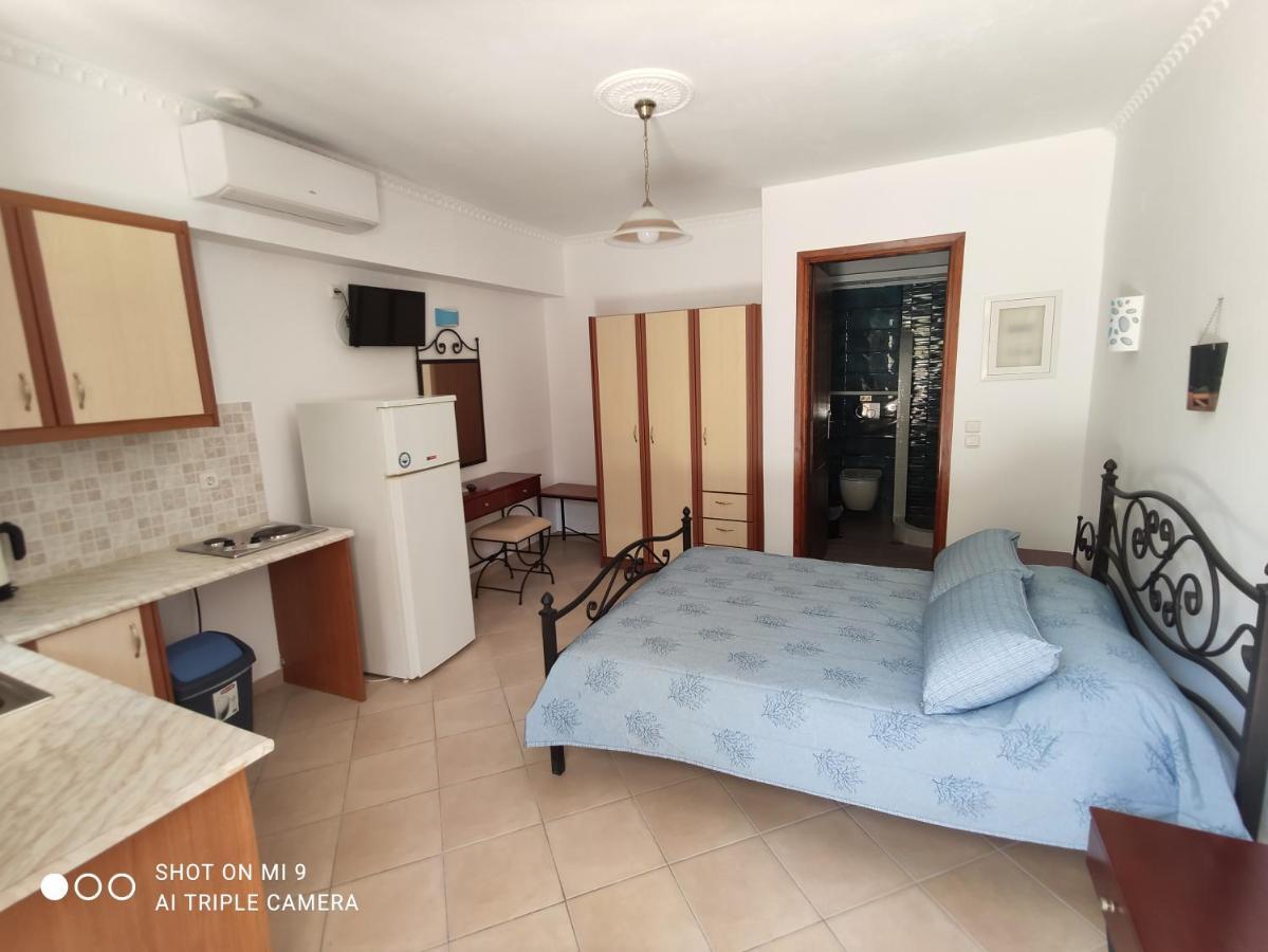 Leonidas Apartments Kamari  Exterior photo